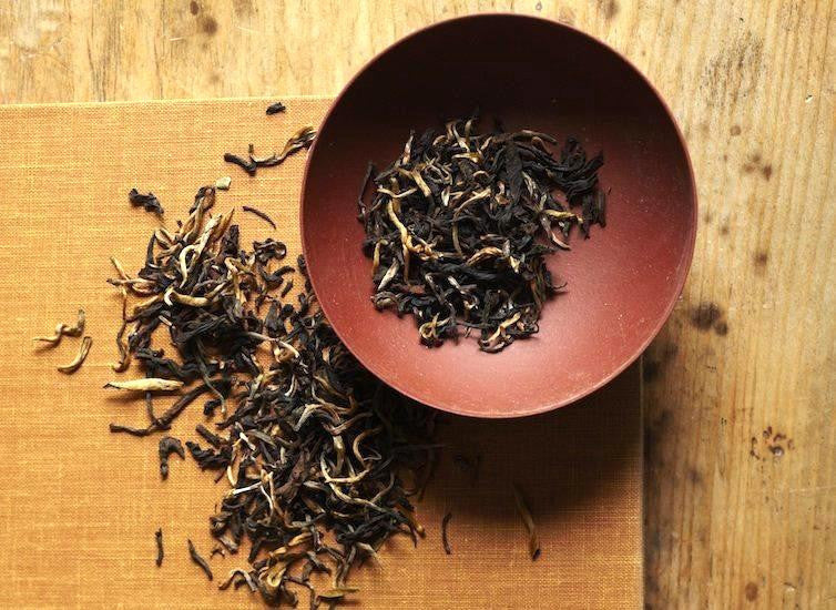 Shop luxury english breakfast black tea at BELLOCQ. No. 1, Bellocq Breakfast is meticulously blended with organic single-estate black teas.